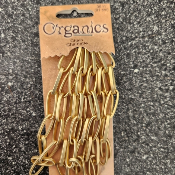 Gold Chain - Picture 4 of 5